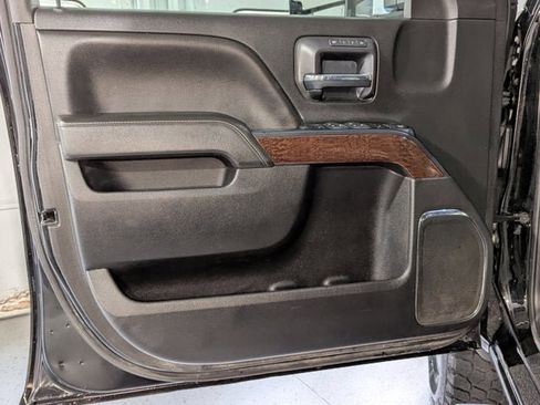 Used 2018 GMC Sierra 2500 SLT w/ Snow Plow Prep Package image 17