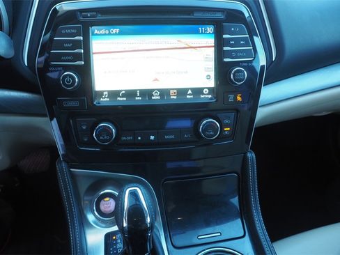 Used 2018 Nissan Maxima 3.5 SV image 12