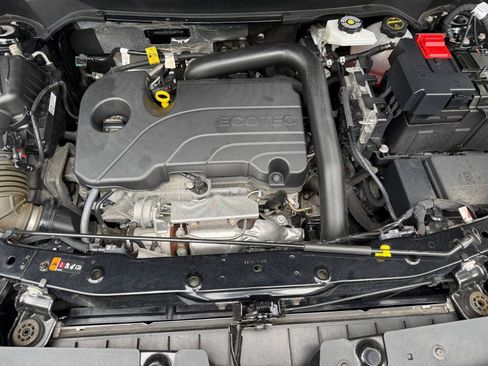 Used 2025 Chevrolet Equinox LT FWD image 30