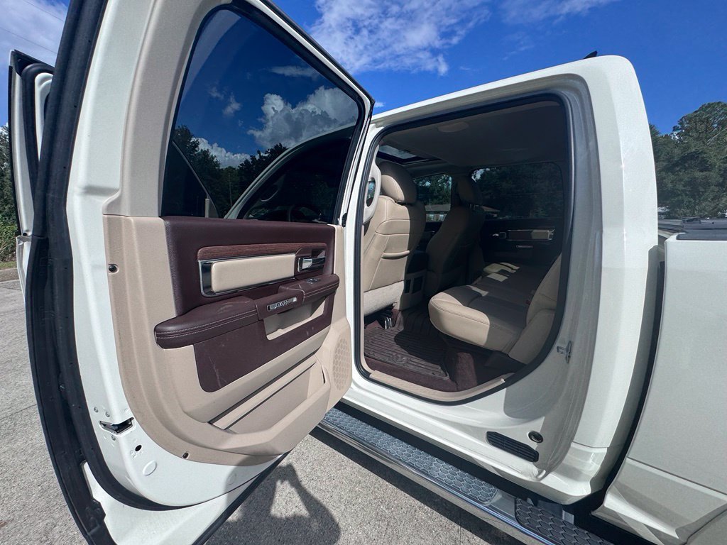 Used 2018 RAM 1500 Laramie w/ Convenience Group RWD image 14
