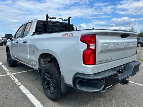 Used 2019 Chevrolet Silverado 1500 Custom Trail Boss w/ Custom Convenience Package AWD/4WD image 3