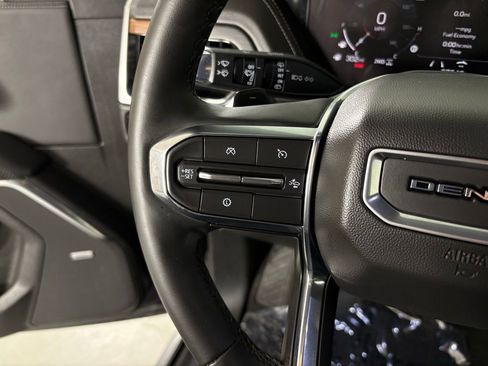 Used 2025 GMC Yukon Denali image 25