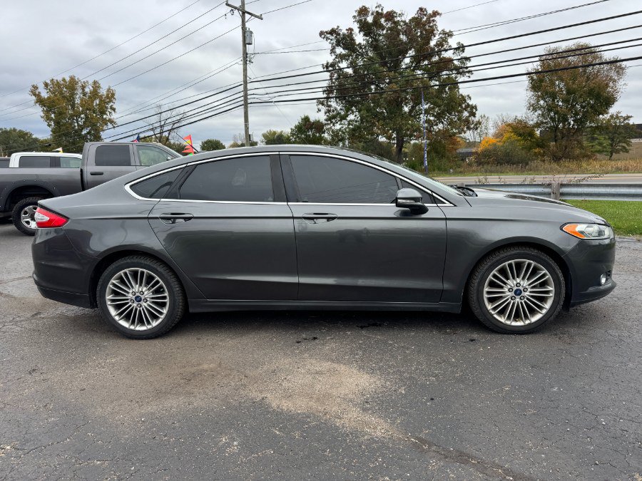 Used 2015 Ford Fusion SE w/ Equipment Group 202A FWD image 6