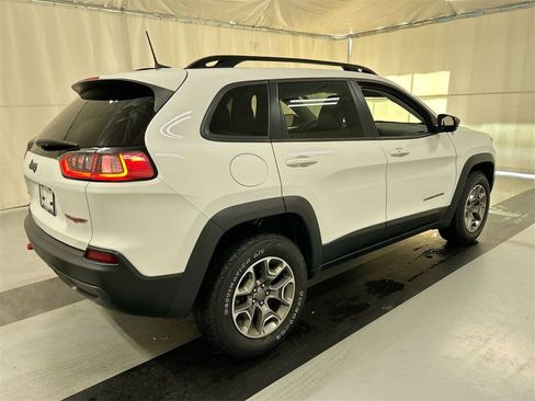Certified 2022 Jeep Cherokee Trailhawk image 2
