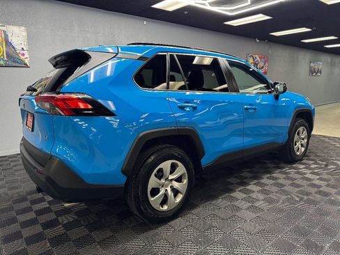Used 2020 Toyota RAV4 LE FWD image 15