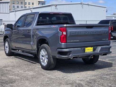 Used 2020 Chevrolet Silverado 1500 Custom w/ Custom Value Package image 6