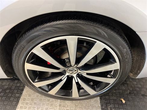 Used 2018 Volkswagen Passat 3.6 image 5