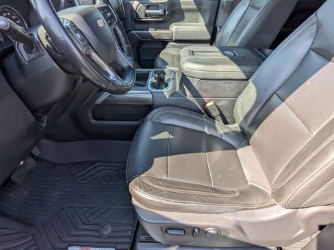 Used 2020 Chevrolet Silverado 3500 LTZ w/ LTZ Premium Package image 16