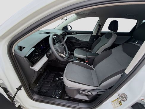 Certified 2022 Volkswagen Taos S FWD image 18