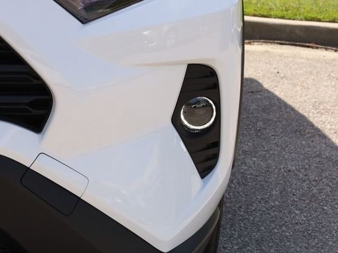 Used 2025 Toyota RAV4 XLE image 15