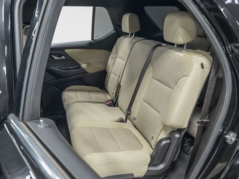 Used 2023 Chevrolet Traverse LS image 26