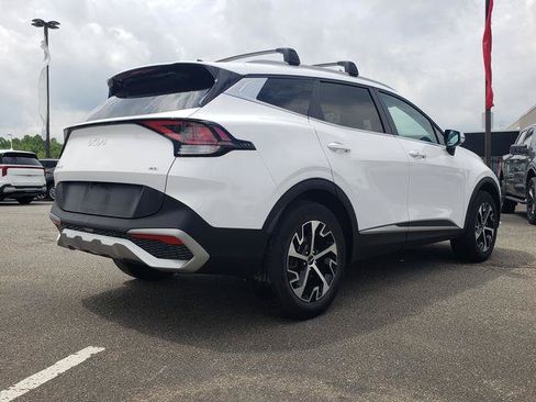 Certified 2024 Kia Sportage EX AWD/4WD image 4