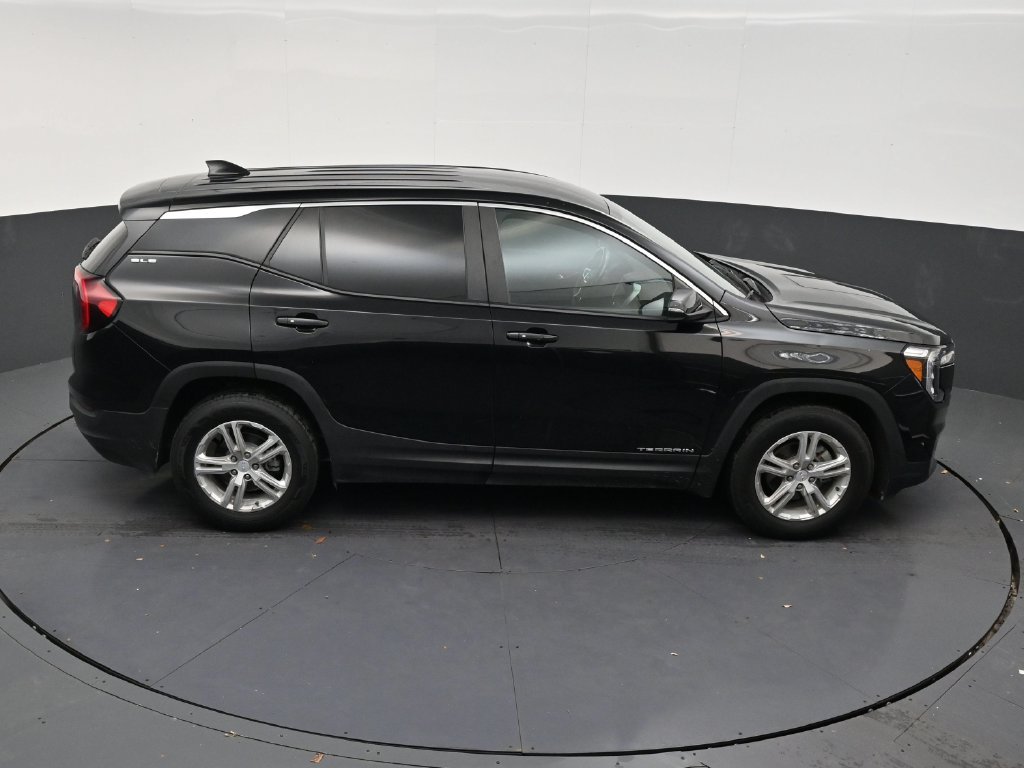 Used 2023 GMC Terrain SLE FWD image 16
