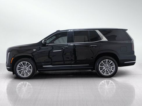 Used 2026 Cadillac Escalade Luxury w/ Touring Package AWD/4WD image 3