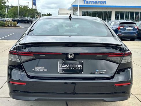 Used 2025 Honda Accord Sport image 3