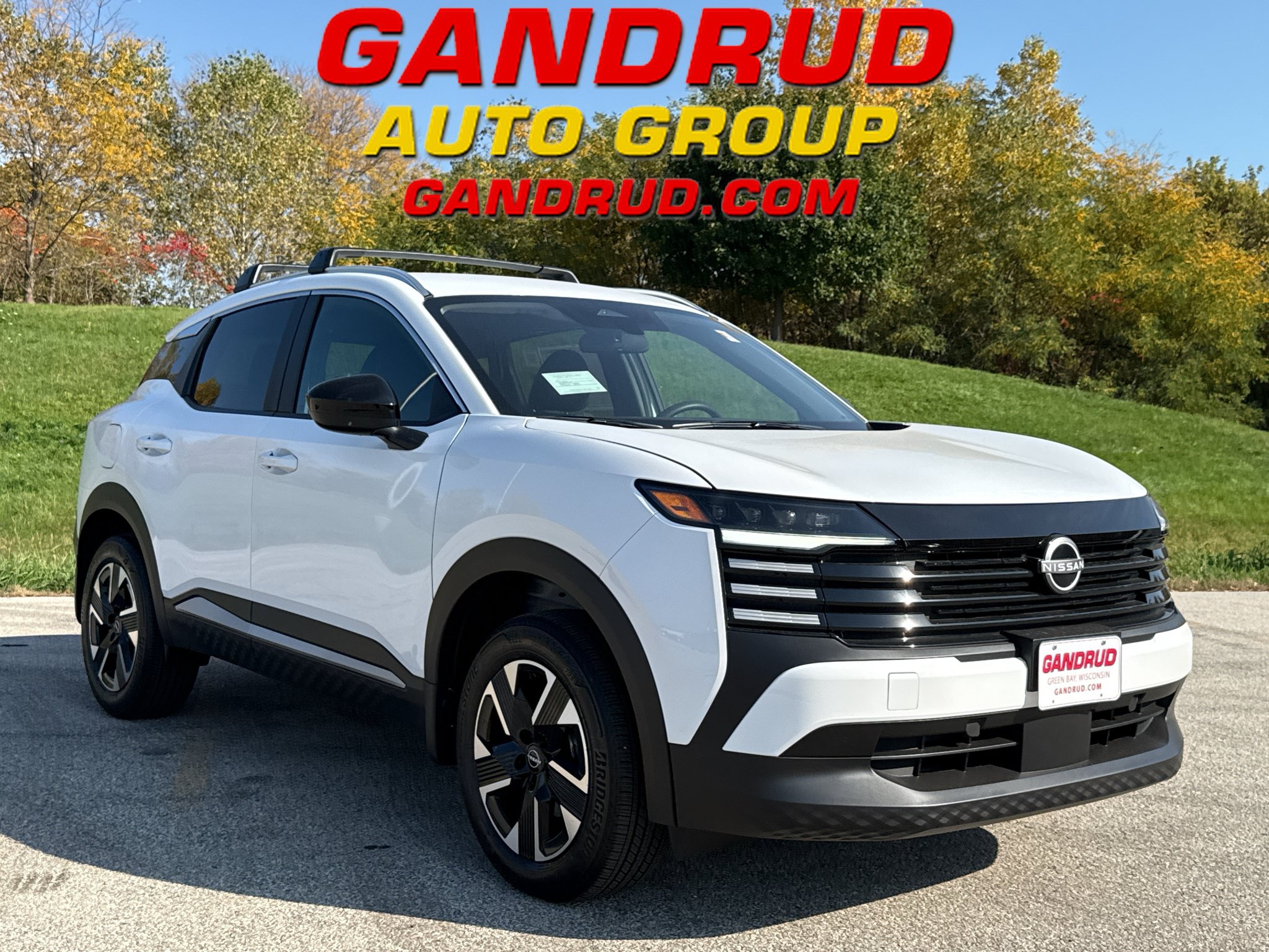 New 2027 Nissan Kicks SV AWD/4WD image 1