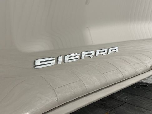 New 2026 GMC Sierra 1500 SLE image 32