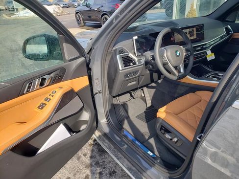 New 2026 BMW X5 xDrive40i w/ Climate Comfort Package image 10