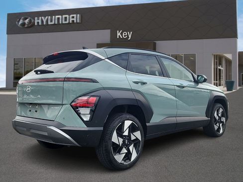 Used 2024 Hyundai Kona Limited AWD/4WD image 4