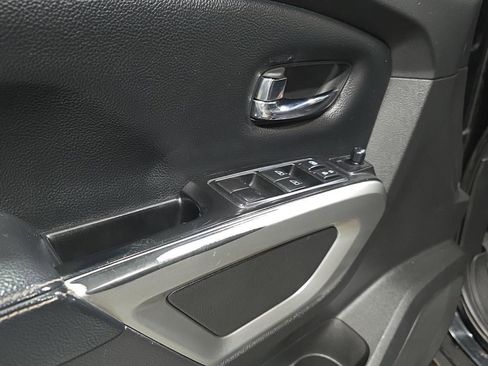 Used 2016 Nissan Titan PRO-4X image 9