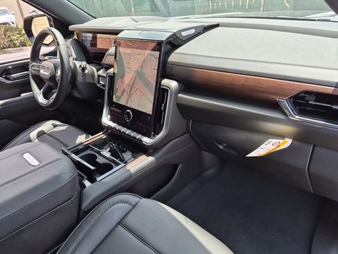 New 2026 GMC Yukon XL Denali w/ Denali Reserve Package AWD/4WD image 35