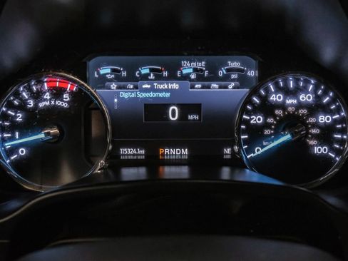 Used 2021 Ford F250 Lariat w/ Lariat Ultimate Package AWD/4WD image 19