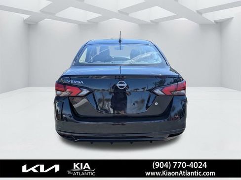 Used 2025 Nissan Versa S image 4