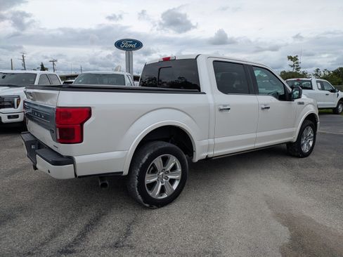 Used 2019 Ford F150 Platinum w/ Equipment Group 701A Luxury AWD/4WD image 4