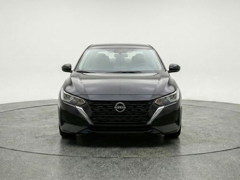 Used 2025 Nissan Sentra SV image 2