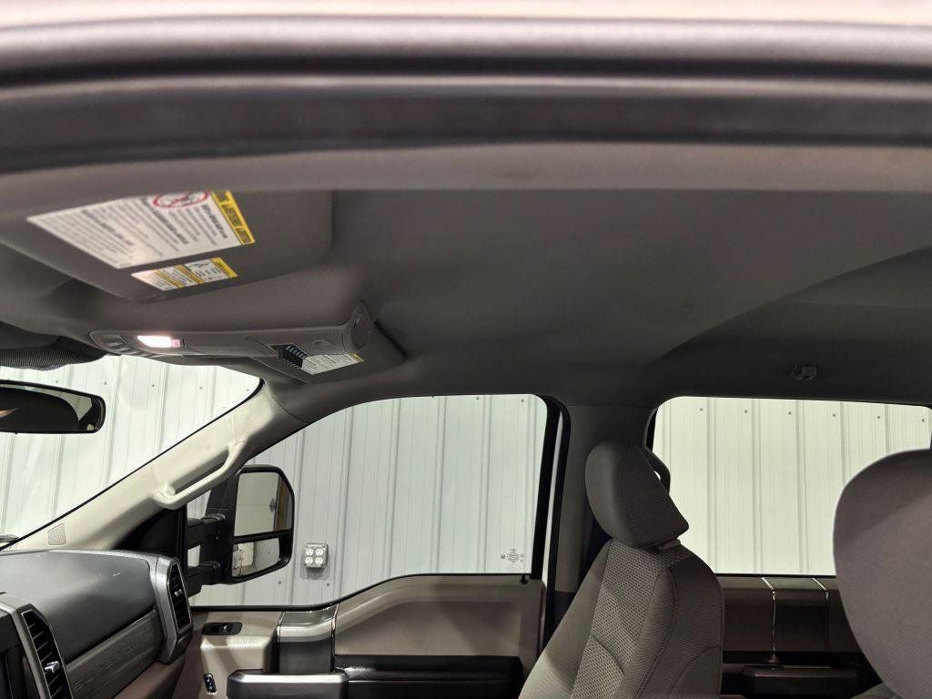Used 2022 Ford F250 XLT w/ XLT Premium Package RWD image 15