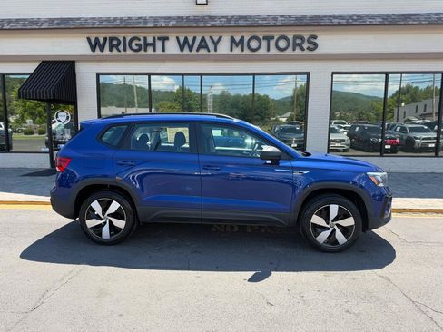 Used 2023 Volkswagen Taos S AWD/4WD image 2