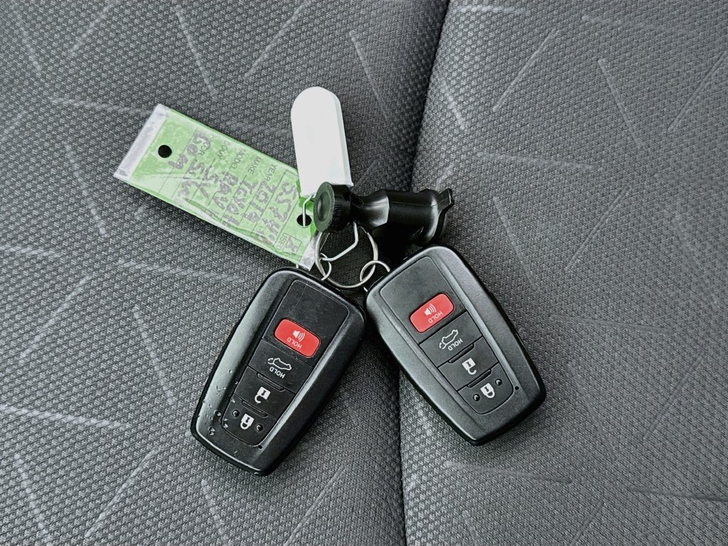 Used 2019 Toyota RAV4 XLE w/ Convenience Package AWD/4WD image 35