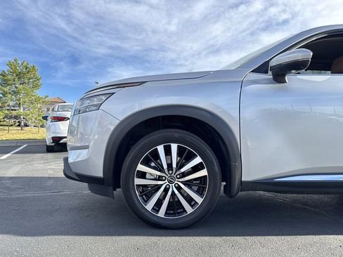 Certified 2023 Nissan Pathfinder Platinum image 33