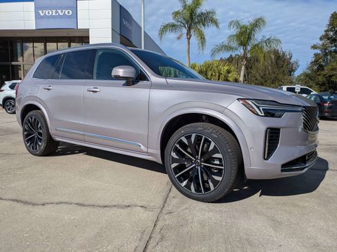 New 2026 Volvo XC90 T8 Plus image 2