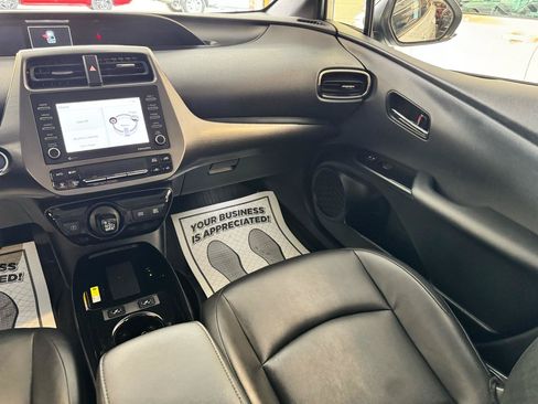 Used 2021 Toyota Prius FWD image 23