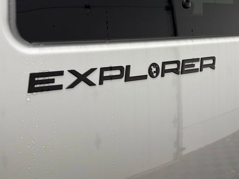 New 2025 GMC Savana 2500 Extended w/ Driver Convenience Package image 9