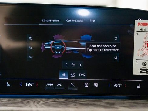 Used 2025 Audi Q5 Premium image 12