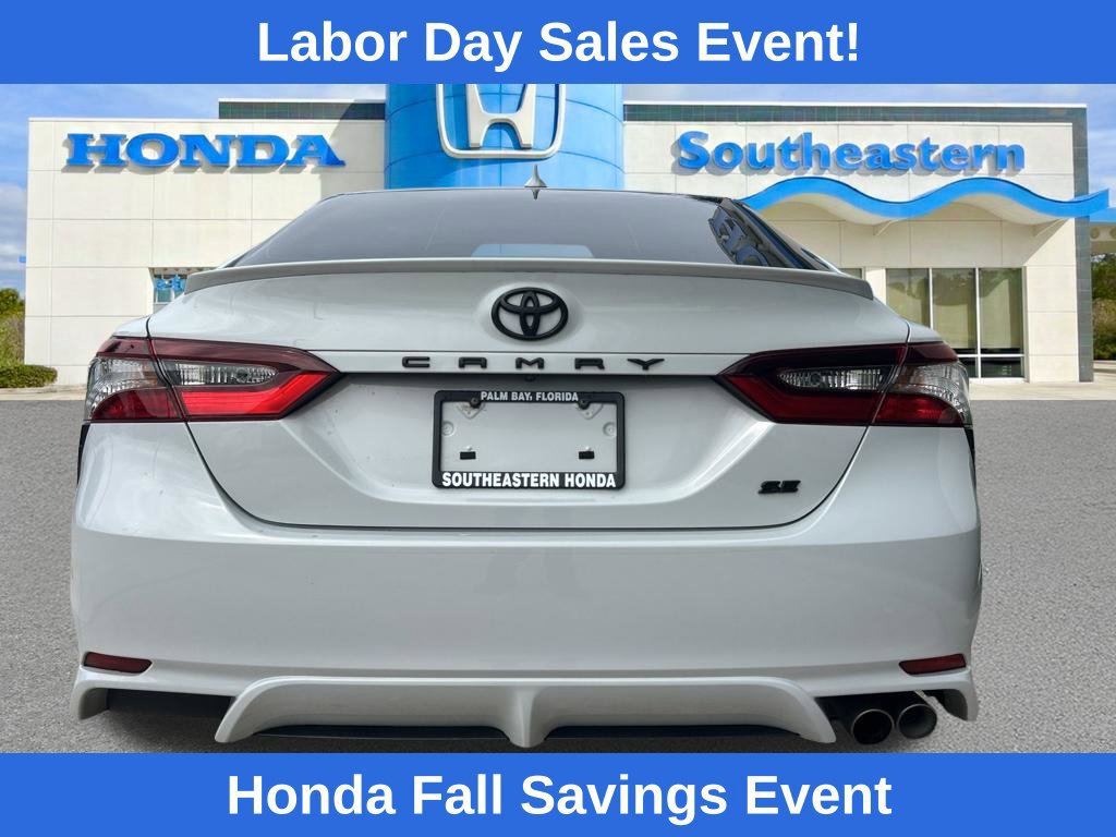 Used 2022 Toyota Camry SE FWD image 8