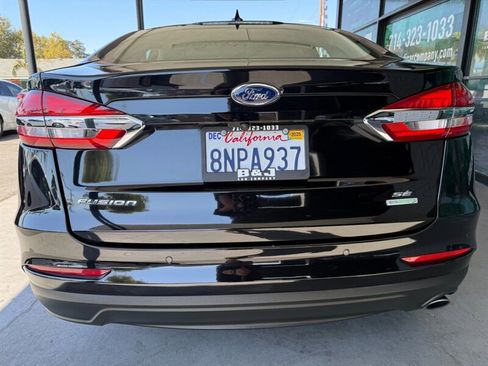 Used 2020 Ford Fusion SE image 14
