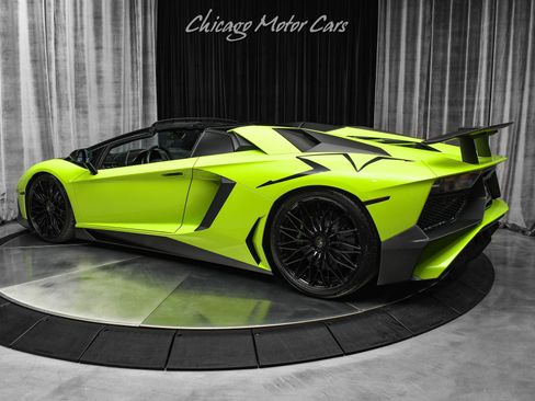 Used 2016 Lamborghini Aventador LP 750-4 Superveloce image 3