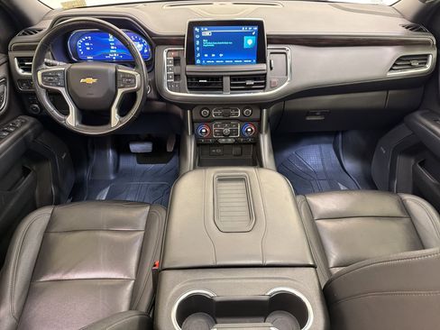 Used 2022 Chevrolet Tahoe LT w/ Luxury Package image 17