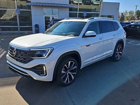 New 2026 Volkswagen Atlas SEL Premium R-Line image 1