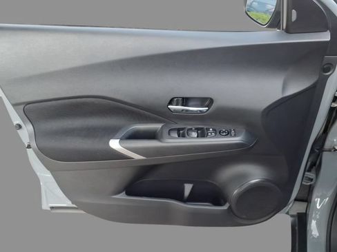 Certified 2023 Nissan Kicks SV FWD image 16