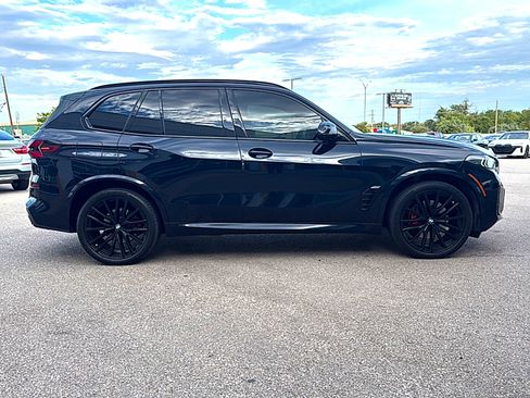 Used 2025 BMW X5 xDrive40i w/ M Sport Package AWD/4WD image 5