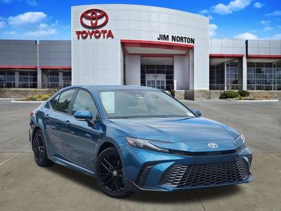 Used 2025 Toyota Camry SE w/ Multimedia Upgrade Package