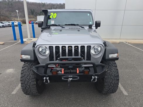 Used 2020 Jeep Gladiator Sport w/ Quick Order Package 24S image 9