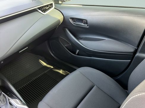 Used 2023 Toyota Corolla LE FWD image 12
