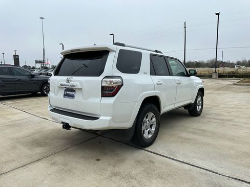 Used 2024 Toyota 4Runner SR5 image 5