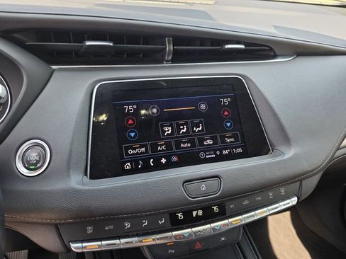 Used 2023 Cadillac XT4 Premium Luxury image 12