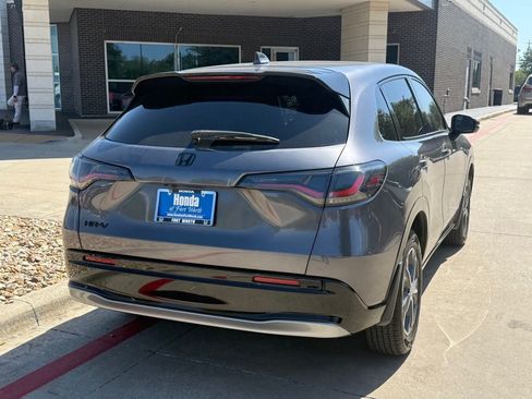 Used 2023 Honda HR-V EX-L image 6